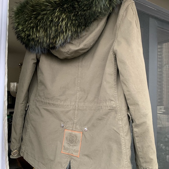 Me. & Mrs. Italy Parka (Authentic) - Picture 4 of 8